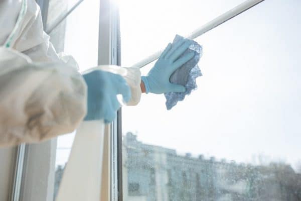 Entretien des vitres fréquence à laquelle les nettoyer